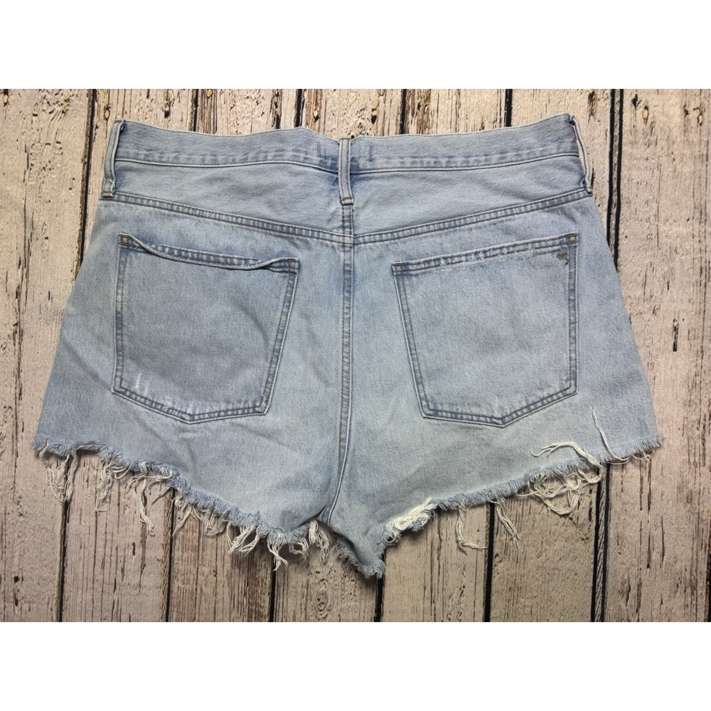 Madewell Relaxed Denim Shorts Cut Offs 100% Cotton Light Wash Button Front Sz 32 - Picture 7 of 9